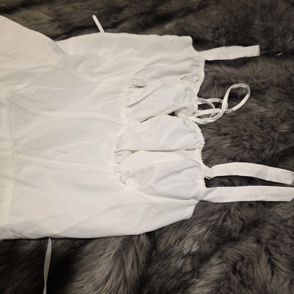 Elegant White Women's Skirt - Picture 8 of 10